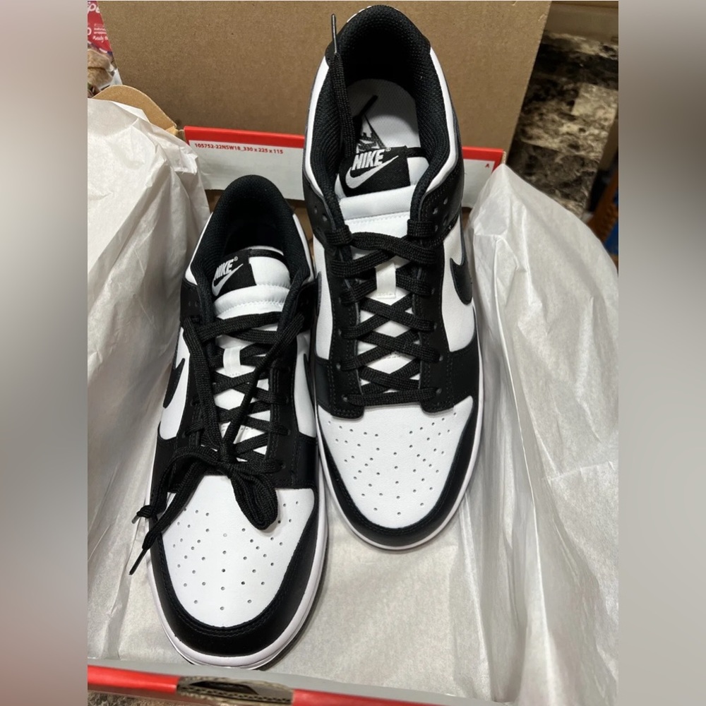 🍃Womens Nike Dunk- Black Size 12
